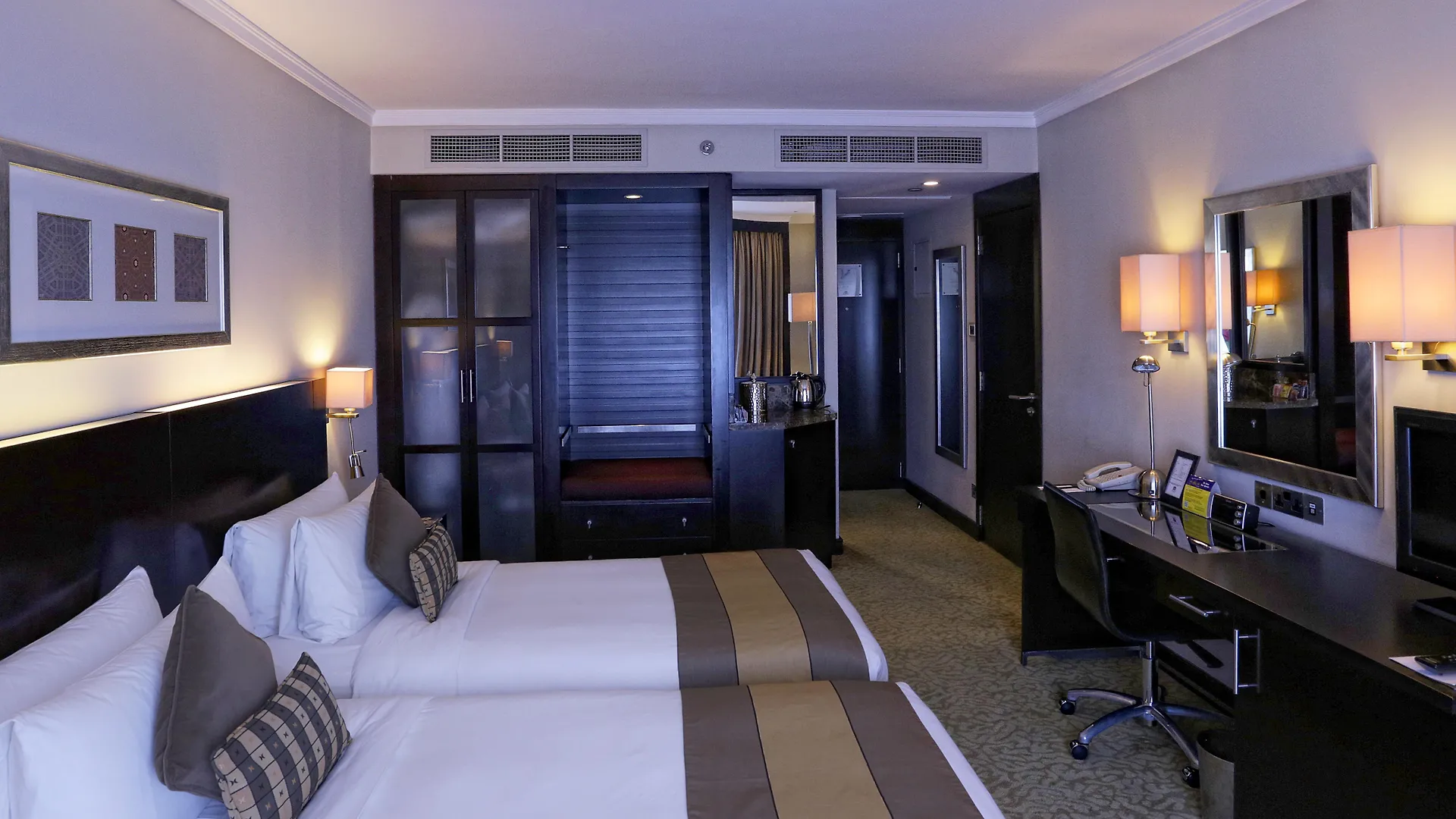 Ramada Plaza By Wyndham Dubai Deira Hotel