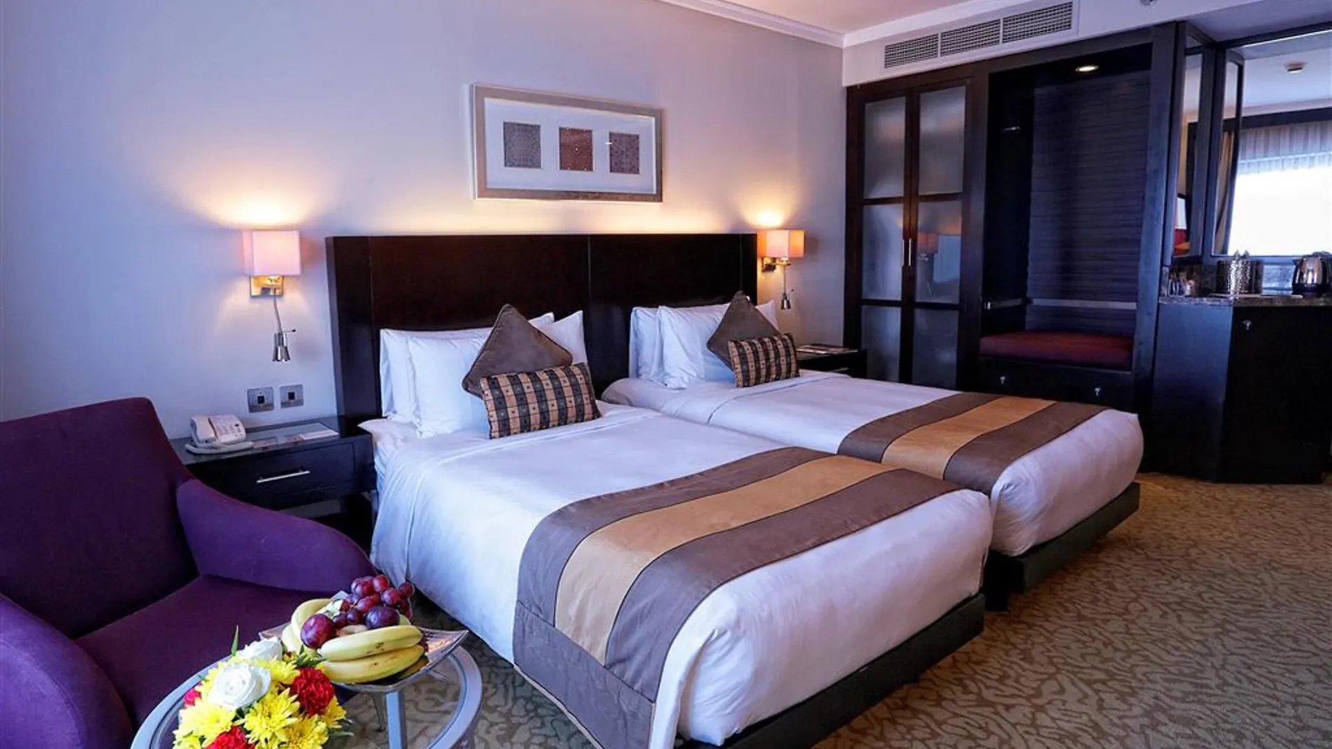Отель Ramada Plaza By Wyndham Dubai Deira