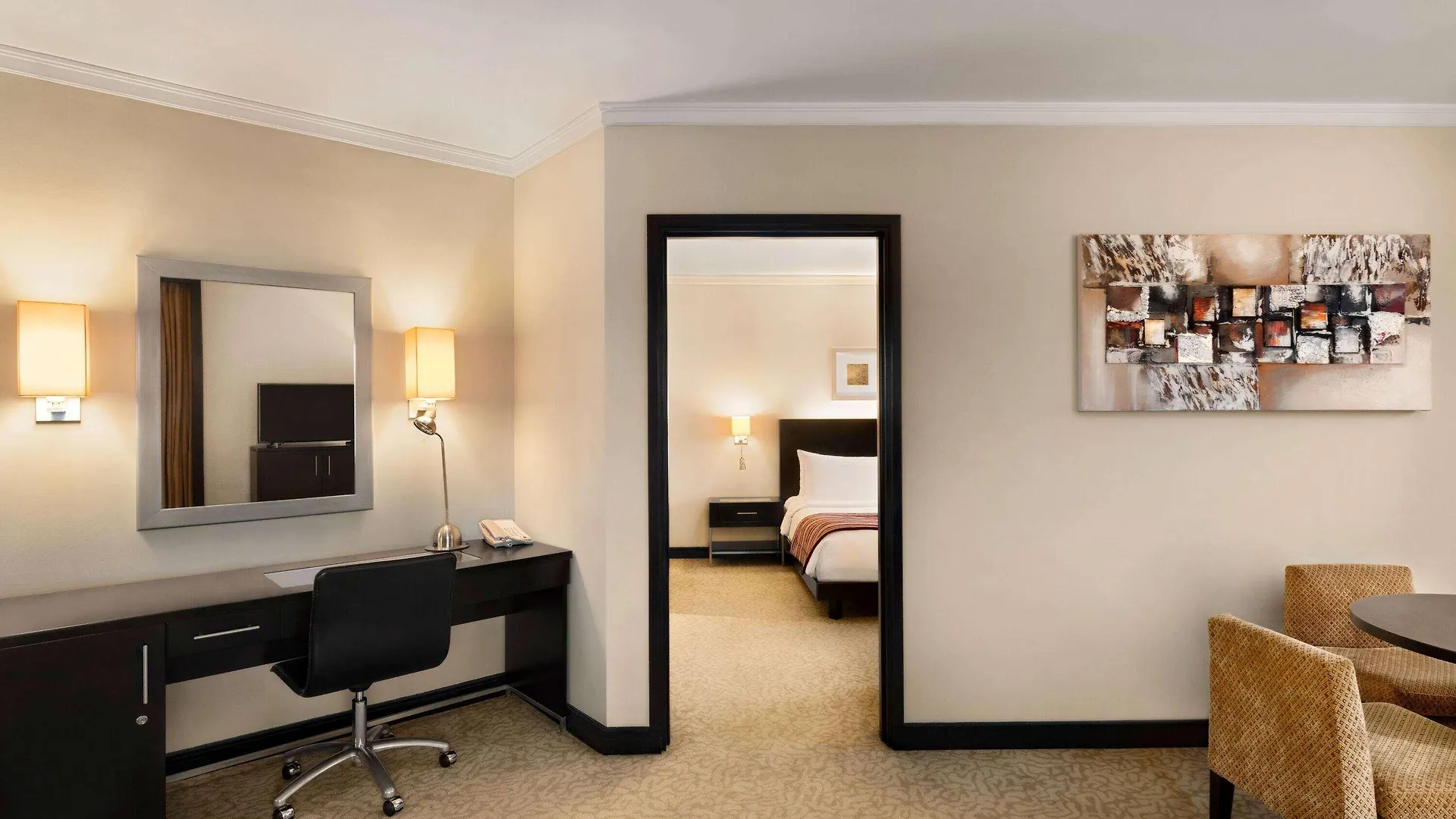 Отель Ramada Plaza By Wyndham Dubai Deira
