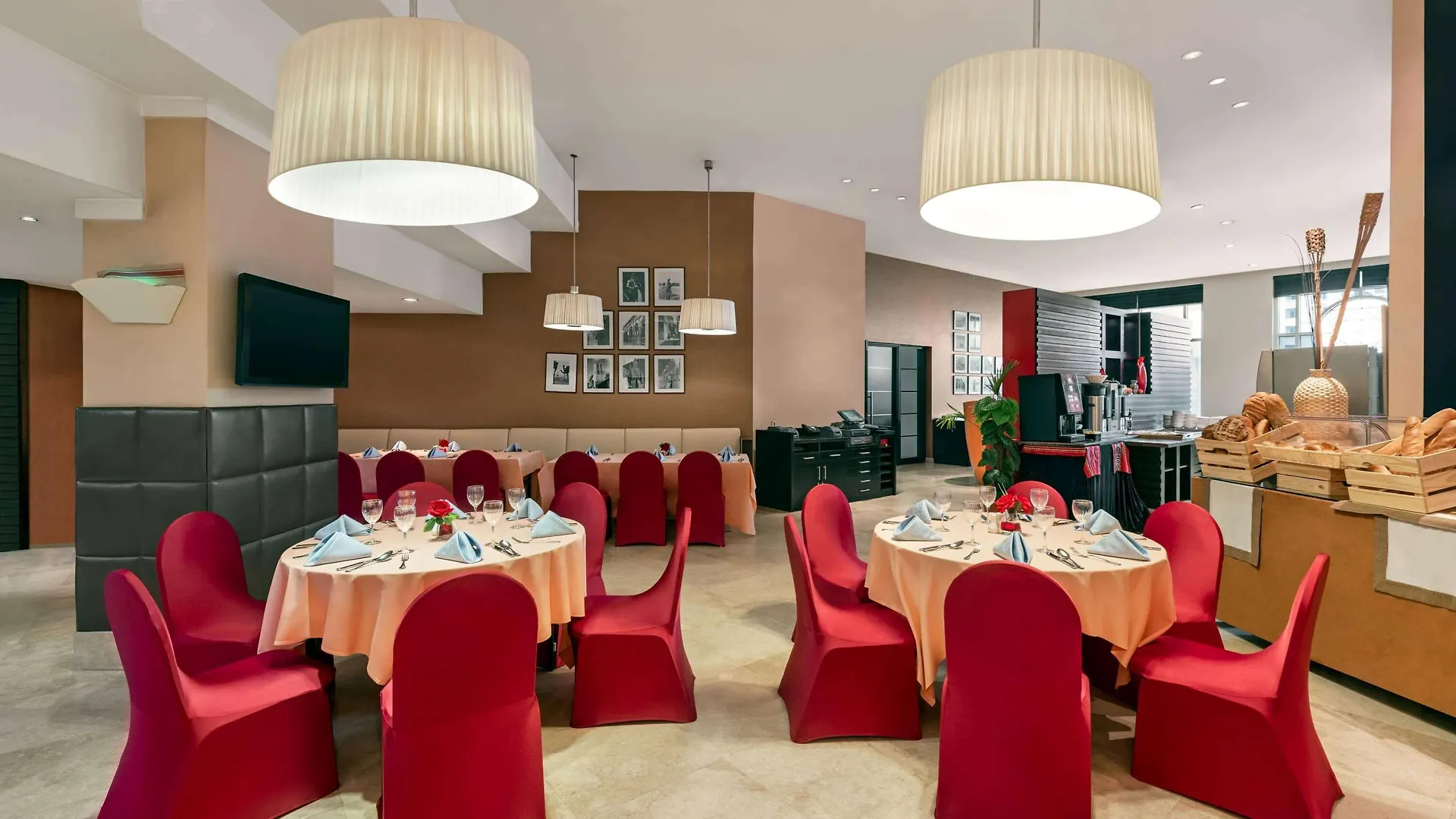 Отель Ramada Plaza By Wyndham Dubai Deira 4*,  ОАЭ