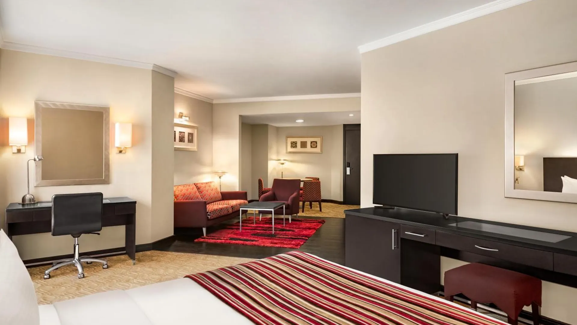 Отель Ramada Plaza By Wyndham Dubai Deira ОАЭ