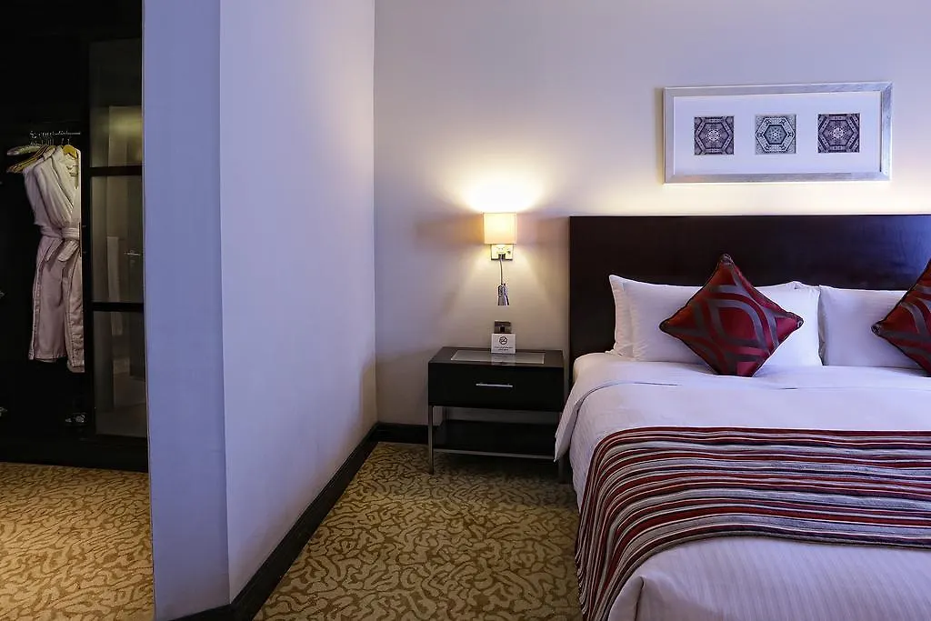 Отель Ramada Plaza By Wyndham Dubai Deira
