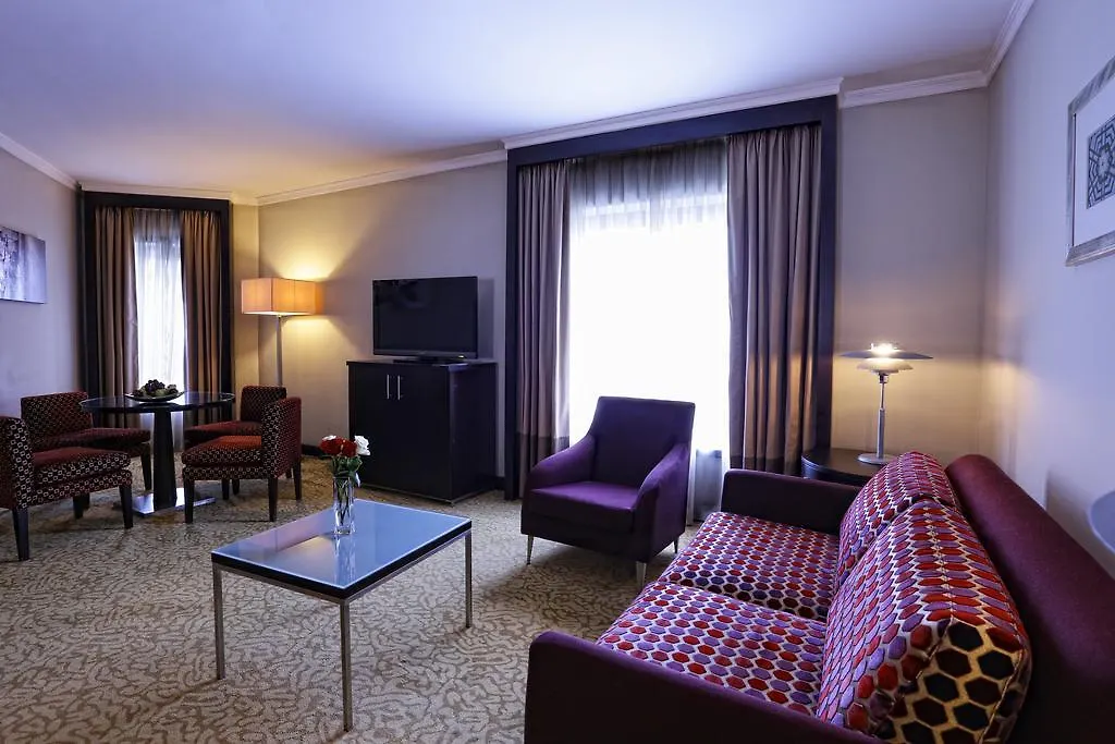 Отель Ramada Plaza By Wyndham Dubai Deira 4*,