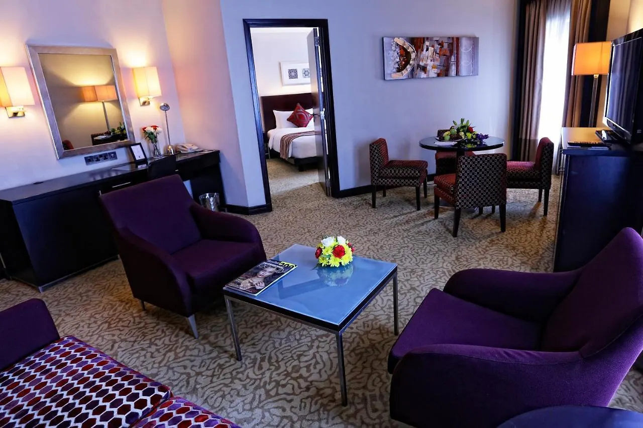 Отель Ramada Plaza By Wyndham Dubai Deira 4*,